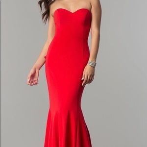 Beautiful Red fitted dress with mermaid bottom